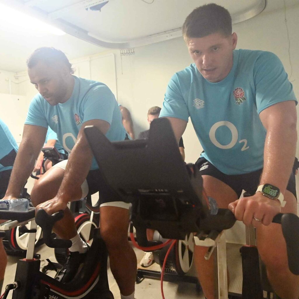 England Rugby players Billy Vunipola and Owen Farrell (C) at Oxstalls